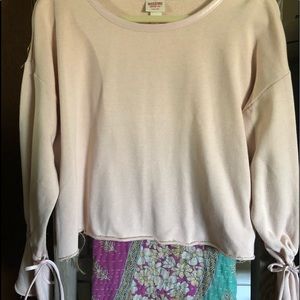 EUC Mossimo blush cropped style sweatshirt